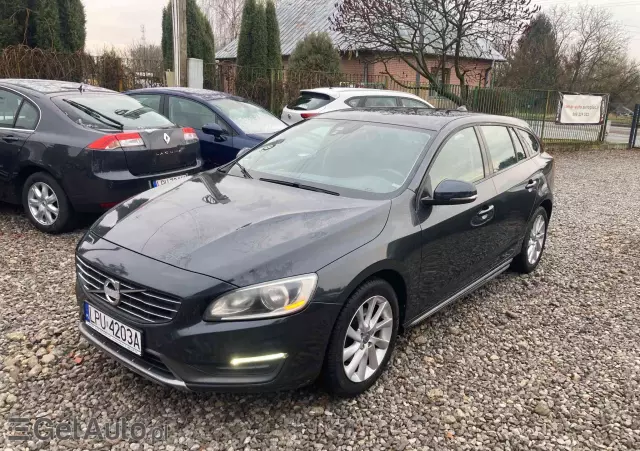 VOLVO V60 D2 Base