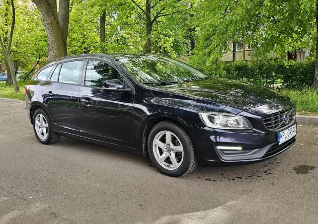 VOLVO V60 D2 Geartronic Kinetic