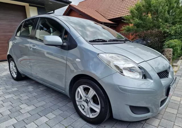 TOYOTA Yaris 1.33 VVT-i Sol