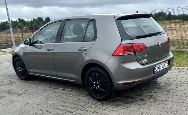 VOLKSWAGEN Golf Start