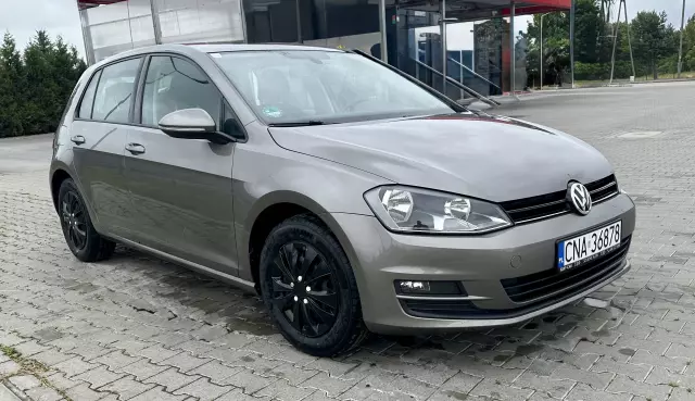 VOLKSWAGEN Golf Start