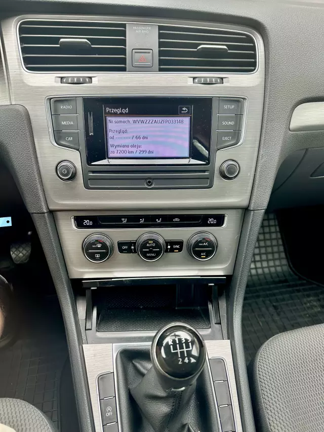 VOLKSWAGEN Golf Start