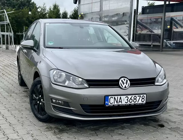 VOLKSWAGEN Golf Start