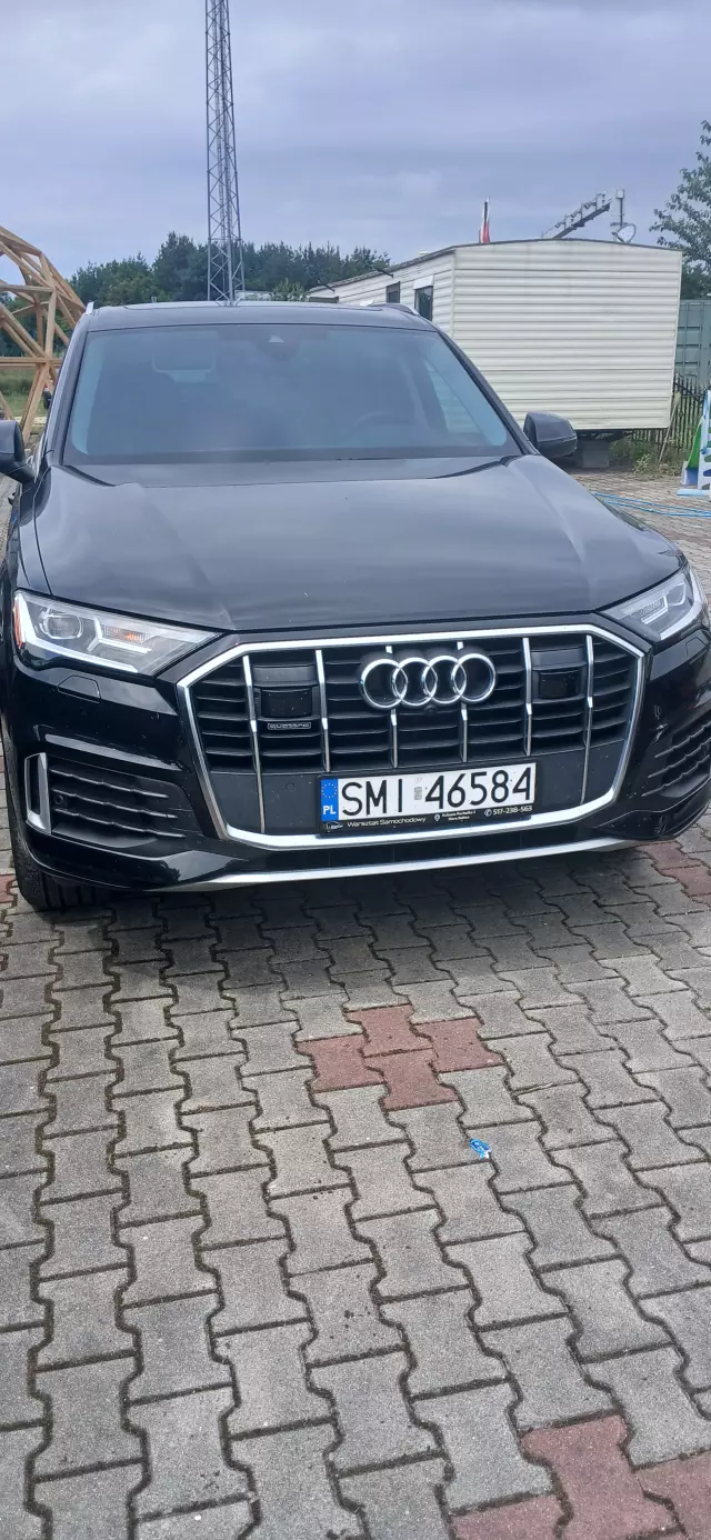 AUDI Q7 