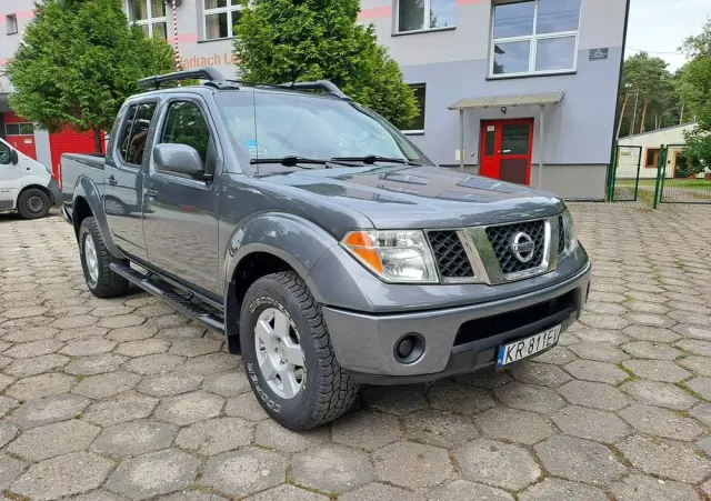 NISSAN Frontier 