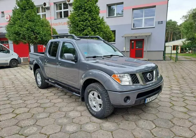 NISSAN Frontier 