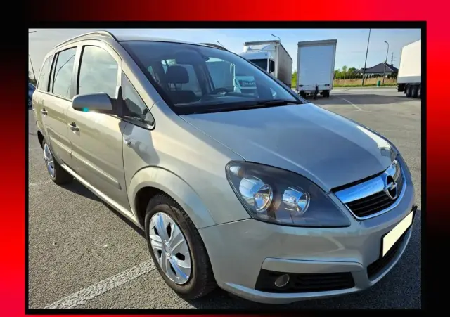 OPEL Zafira 1.8 Cosmo