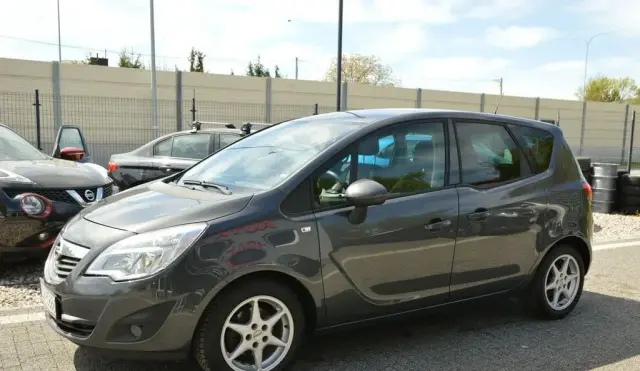 OPEL Meriva 