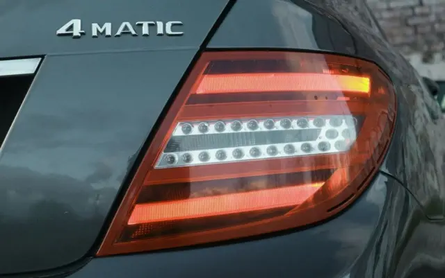 MERCEDES-BENZ Klasa C 350 BlueEff 4-Matic Avantgarde