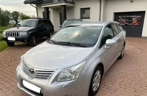 TOYOTA Avensis 