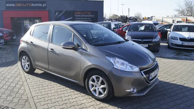 PEUGEOT 208 Allure